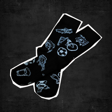 Laden Sie das Bild in den Galerie-Viewer, Schützi-DNA-Socken, Schwarze Socken, 39-42