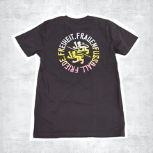 Laden Sie das Bild in den Galerie-Viewer, T-Shirt Friede. Freiheit. Frauenfussball.