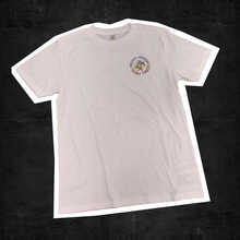 Laden Sie das Bild in den Galerie-Viewer, T-Shirt Friede. Freiheit. Frauenfussball.