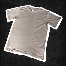 Laden Sie das Bild in den Galerie-Viewer, T-Shirt Beige mit FCW-Trikot-Stick